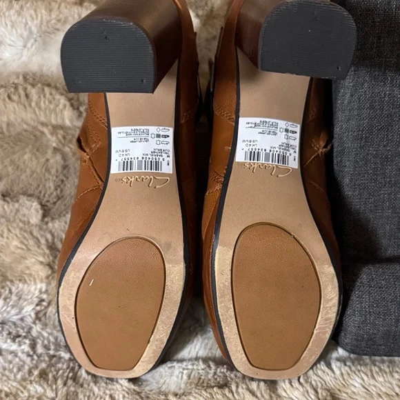 Clarks Gabriel Mix Tan Leather High Heel Ankle Boots – Size 6.5M - Picture 2 of 2